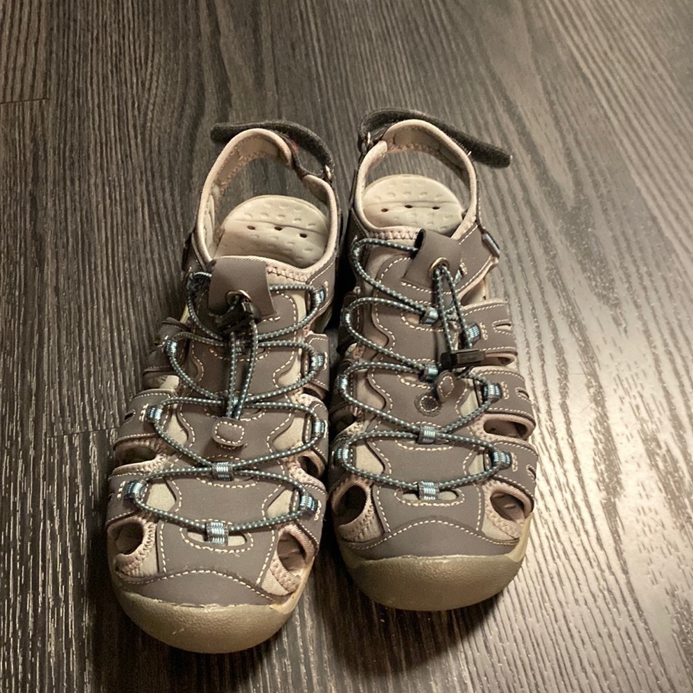 🍍KHOMBU 🍍SIZE 7.5🍍